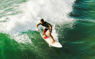 欧博官网-观众热情高涨见证传奇诞生 历史性时刻点燃赛场激情